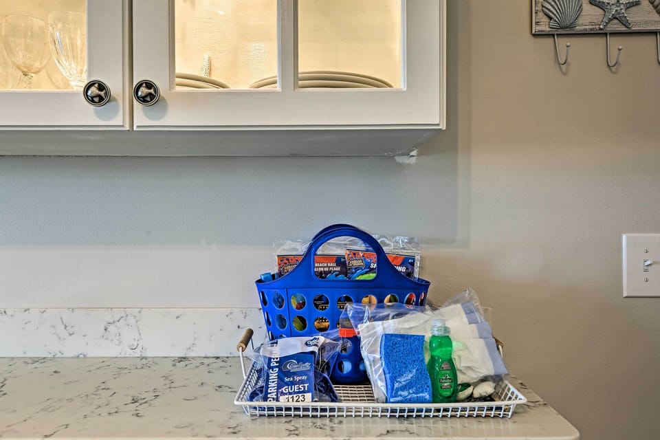 Complimentary Goody Basket l Toiletries