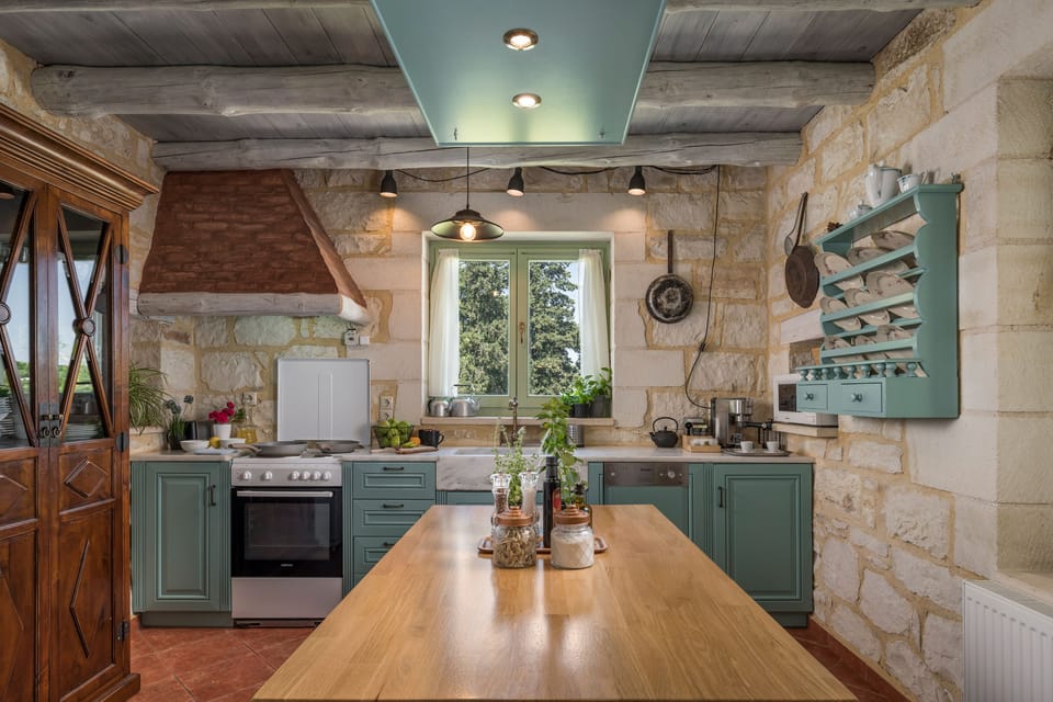 The kitchen is fully equipped with all the modern appliances!
