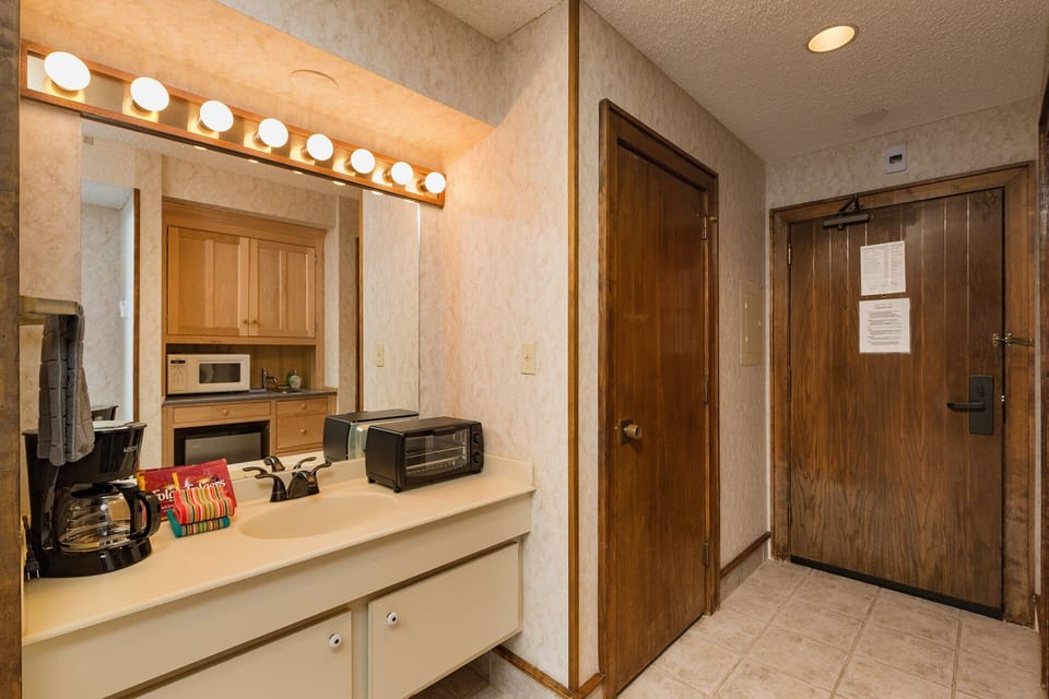Kitchenette