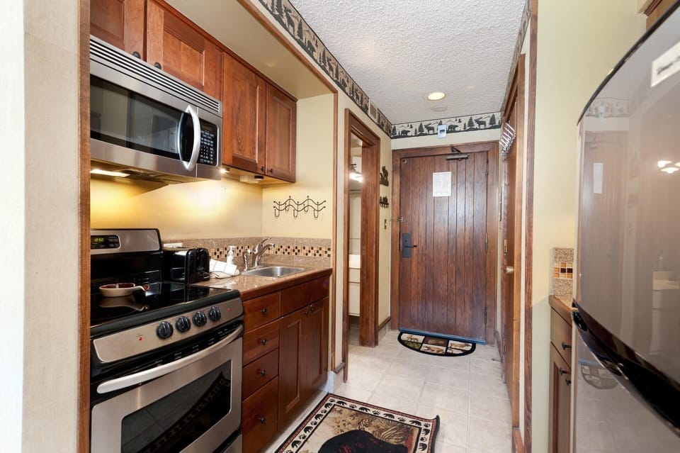 Full Kitchen