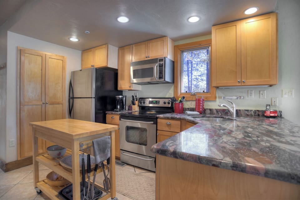 Full Kitchen