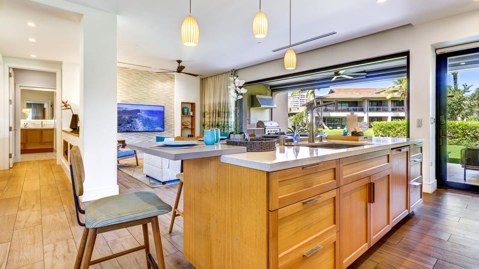 Fully Stocked Kitchen