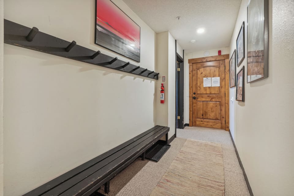 Unit Entryway