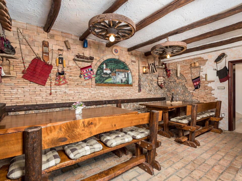 Property, Wood, Table, Lighting, Interior Design, Floor, Flooring, House, Beam, Hardwood