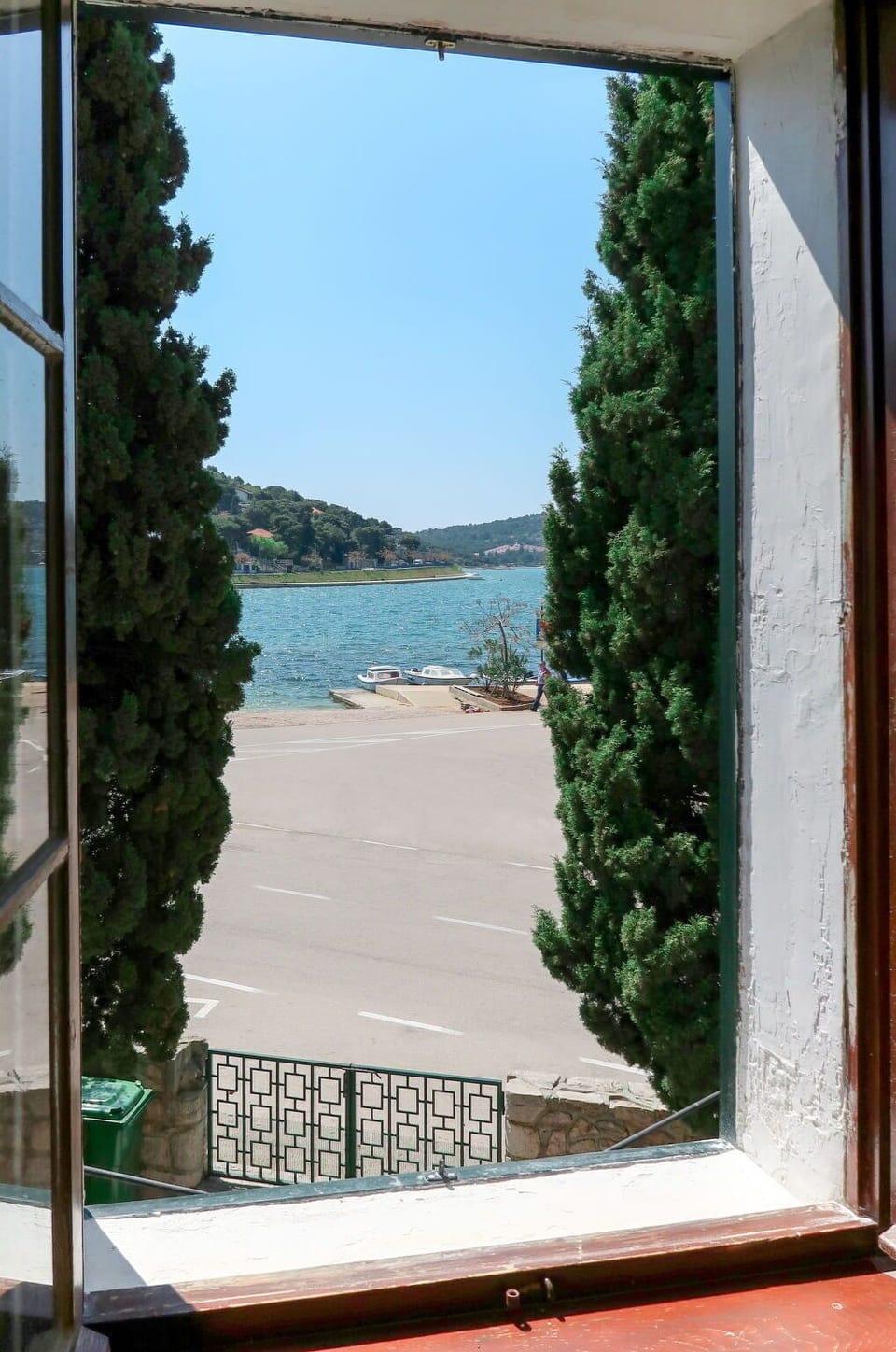 Property, Window, Water, Room, Vacation, Tree, House, Sea, Glass, Building