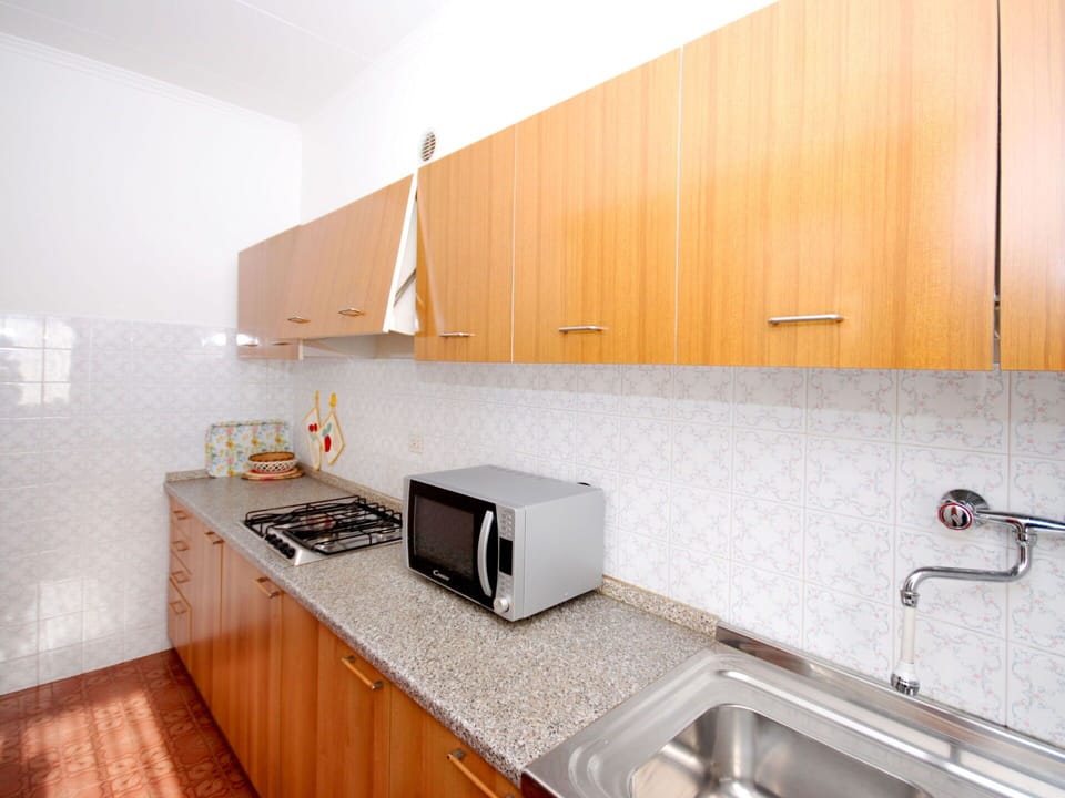 Countertop, Property, Room, Cabinetry, Kitchen, Interior Design, Furniture, House, Floor, Real Estate