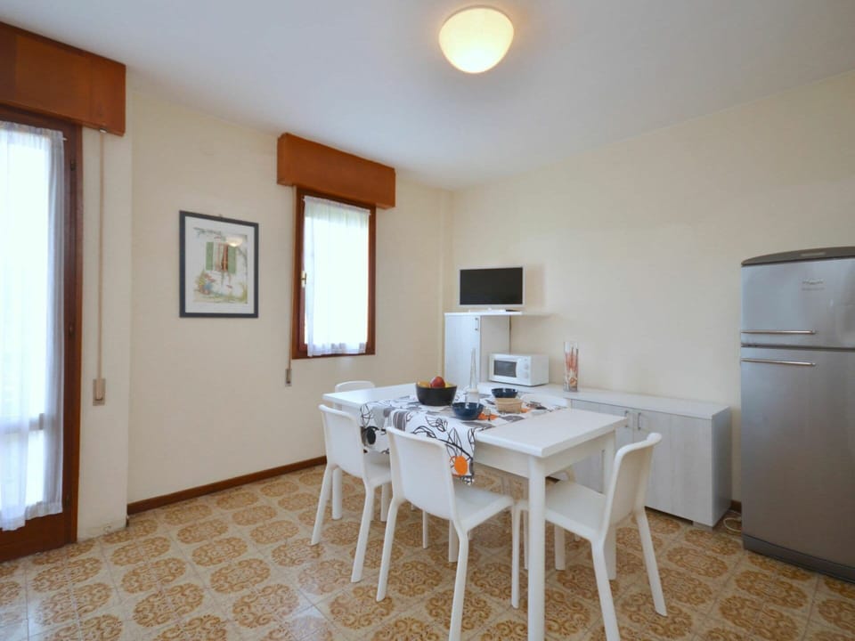 Table, Property, Furniture, Building, Window, Wood, Chair, House, Floor, Hall