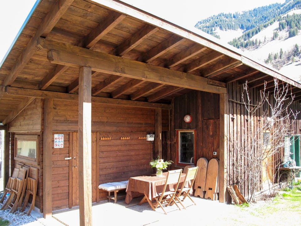 Property, Building, House, Log Cabin, Roof, Room, Home, Wood, Siding, Cottage
