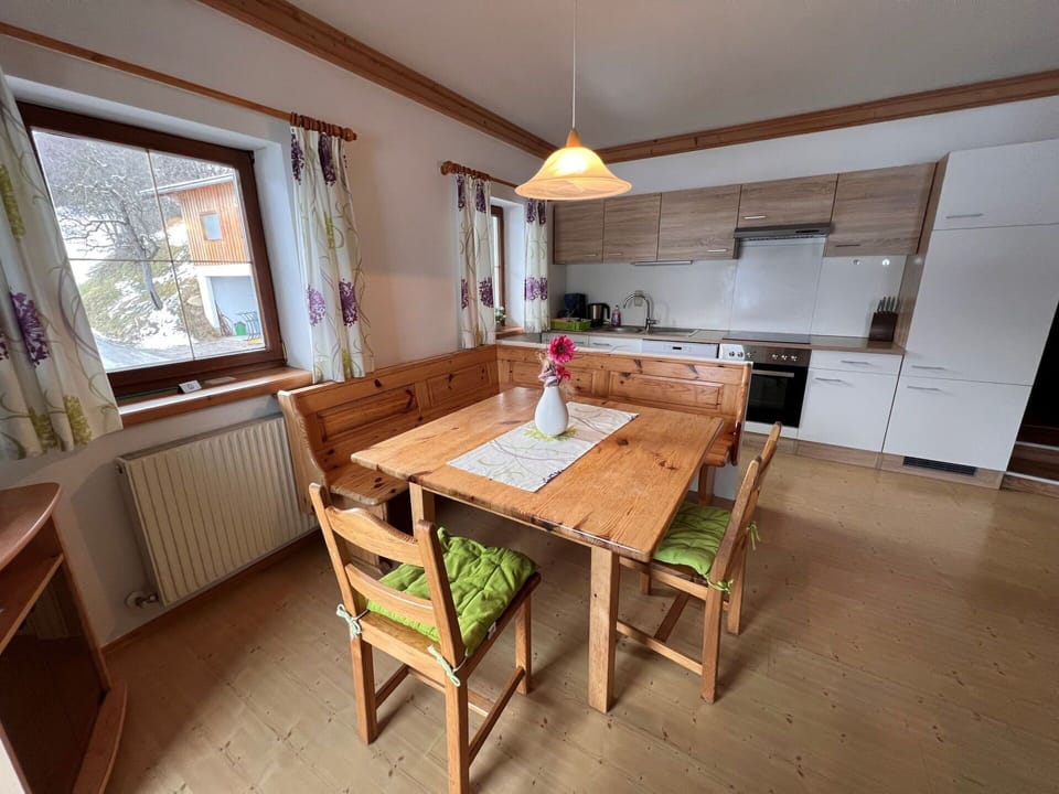 Table, Property, Furniture, Window, Cabinetry, Wood, Building, Interior Design, Floor, Flooring