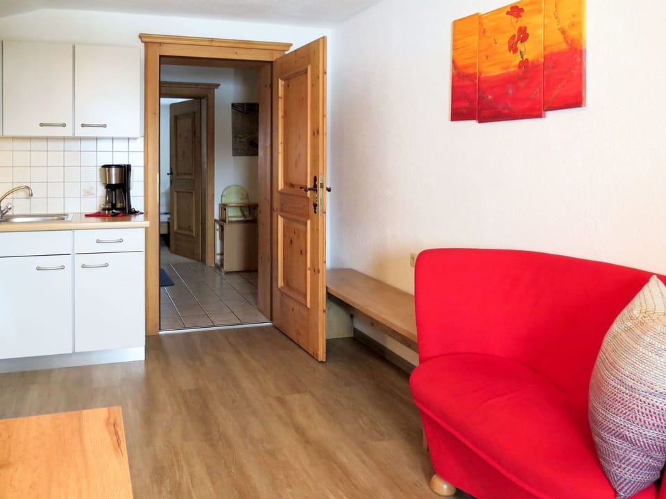 Room, Property, Furniture, Floor, Wood Flooring, Interior Design, Building, Hardwood, Laminate Flooring, House