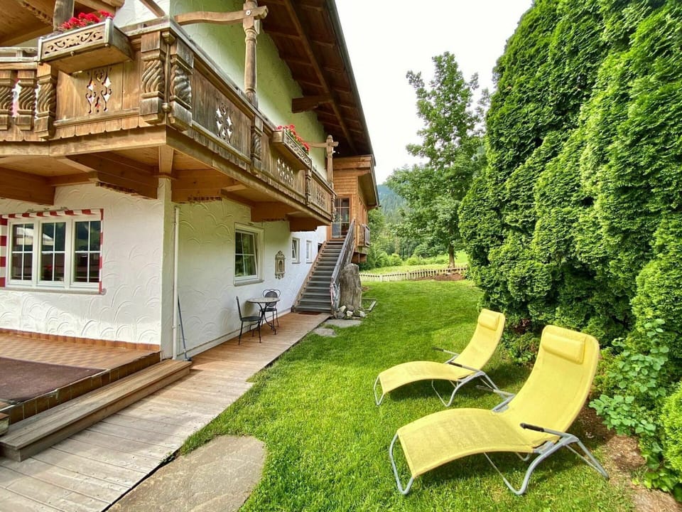 Building, Plant, Property, Green, Window, Architecture, Wood, Vegetation, Urban Design, Grass