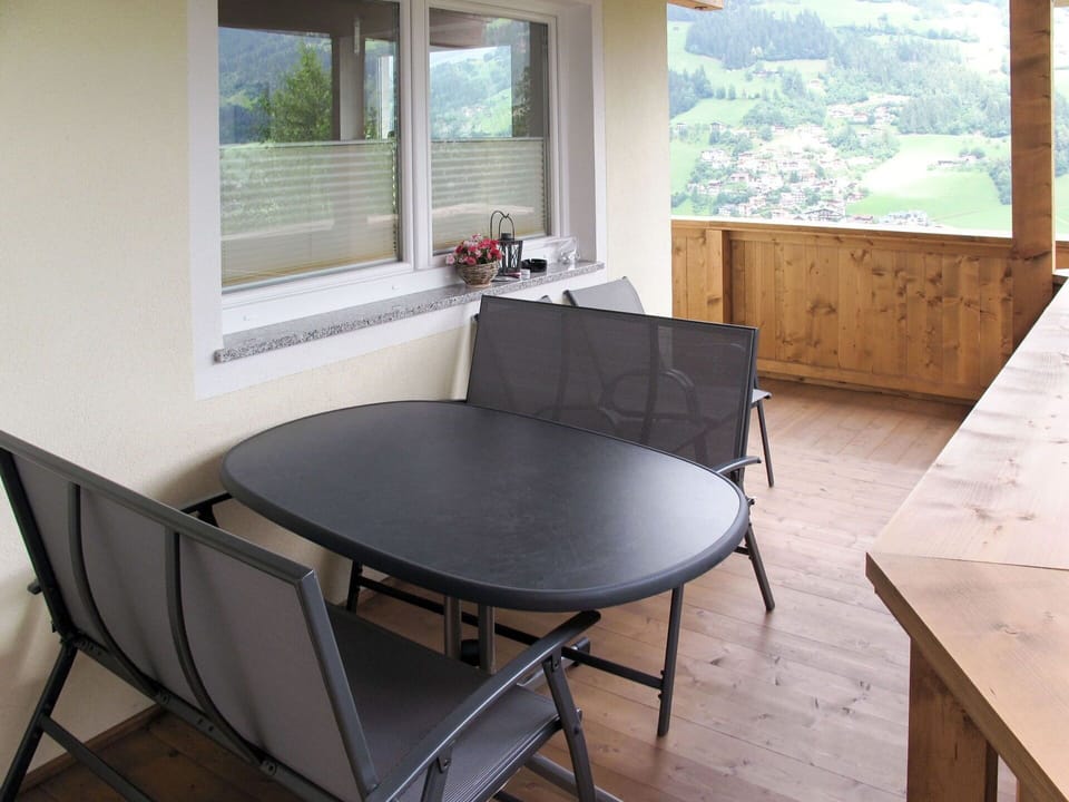Furniture, Room, Property, Table, Chair, Interior Design, Floor, Building, Desk, House