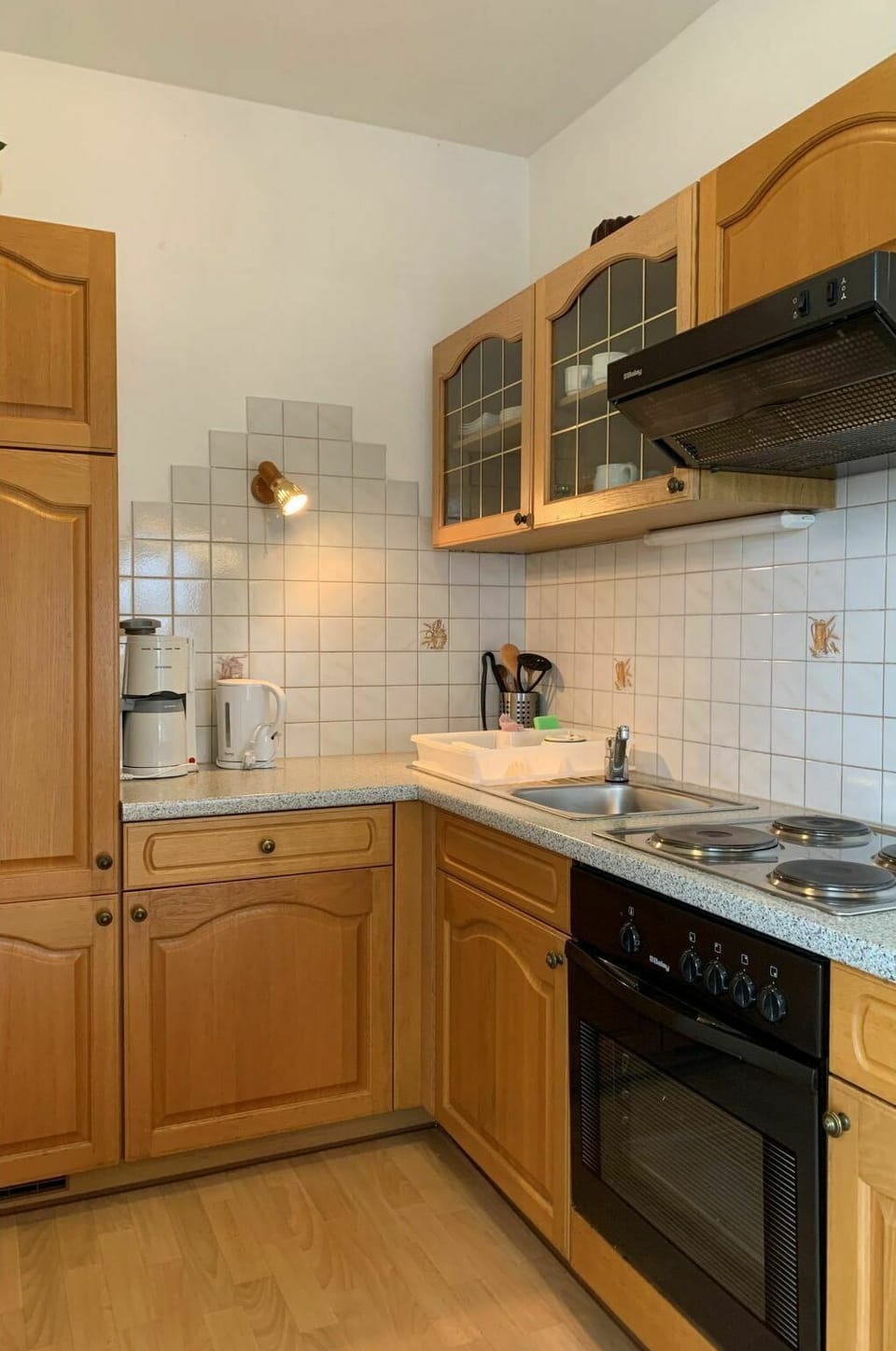 Countertop, Cabinetry, Property, Building, Kitchen, Wood, Interior Design, Drawer, Kitchen Appliance, Wood Stain