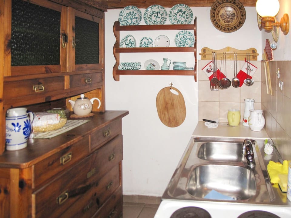 Room, Kitchen, Furniture, Cabinetry, Interior Design, House, Wood, Home, Building