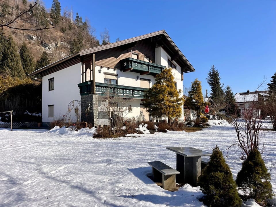 Sky, Building, Plant, Snow, Window, Tree, House, Mountain, Slope, Cottage