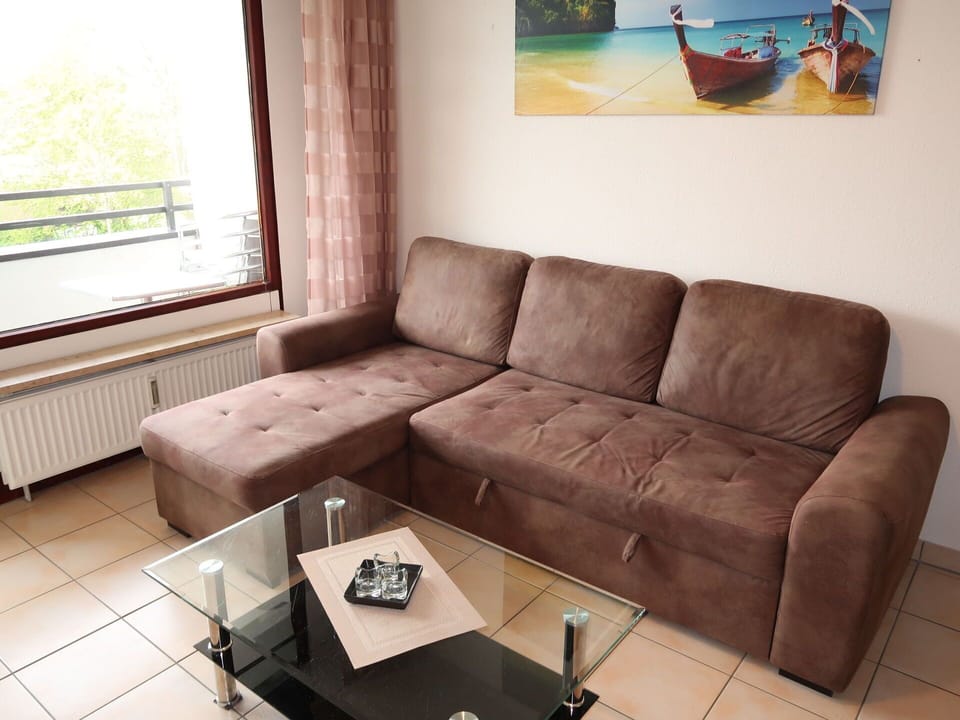Couch, Property, Furniture, Wood, Table, Interior Design, Flooring, Architecture, Floor, Studio Couch