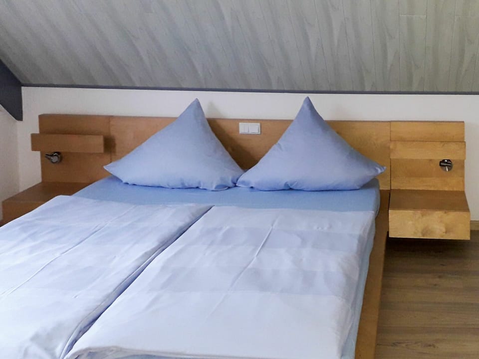 Furniture, Comfort, Wood, Interior Design, Bed, Bed Frame, Architecture, Pillow, House, Floor