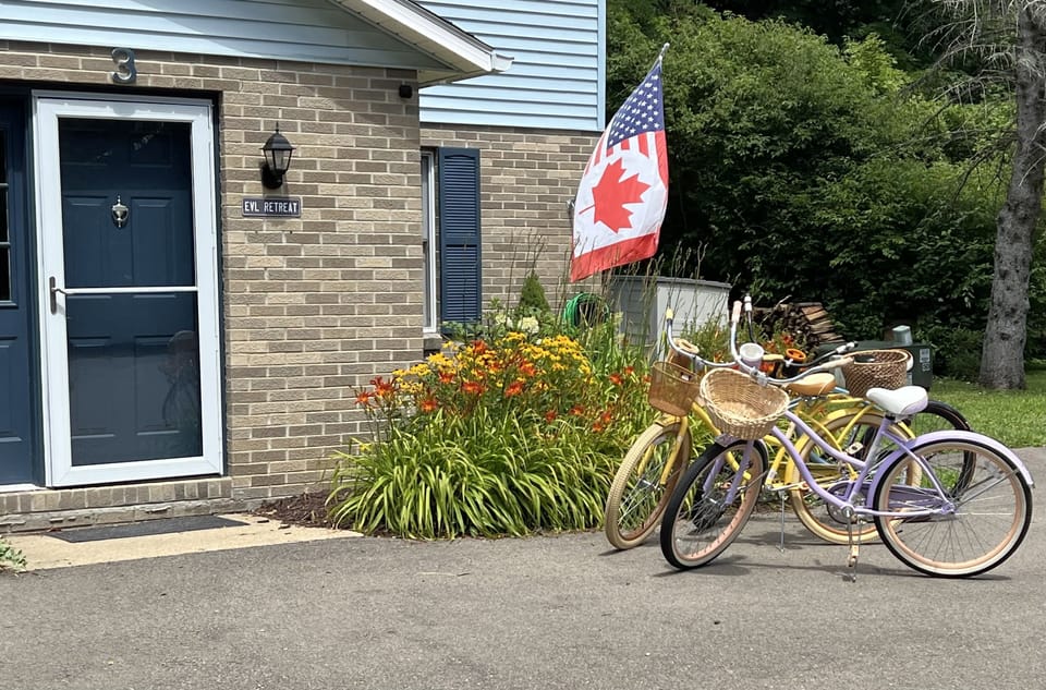 Cruiser bikes to tour the town!