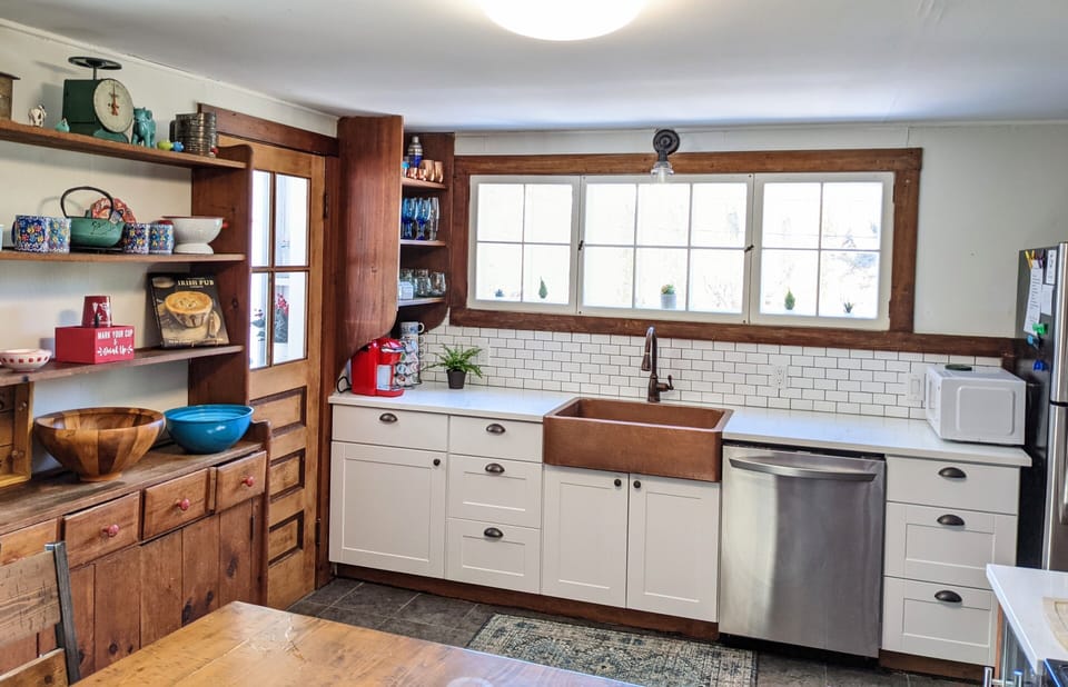 Spacious country kitchen 