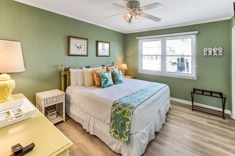 King Bedroom 1