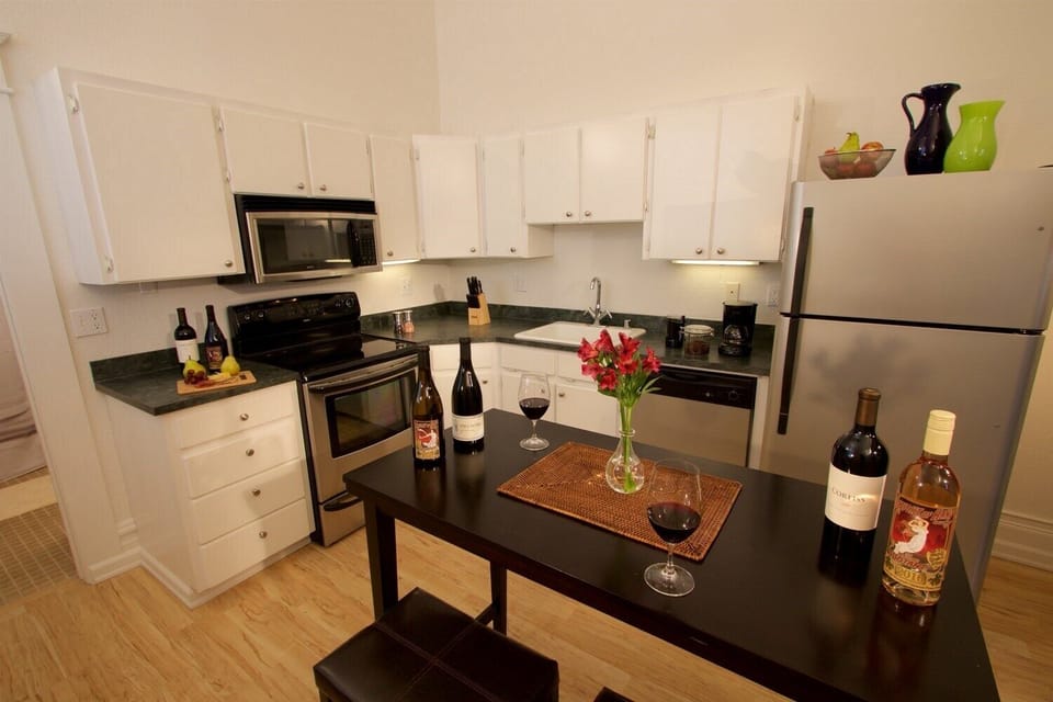 Nicely appointed kitchen.