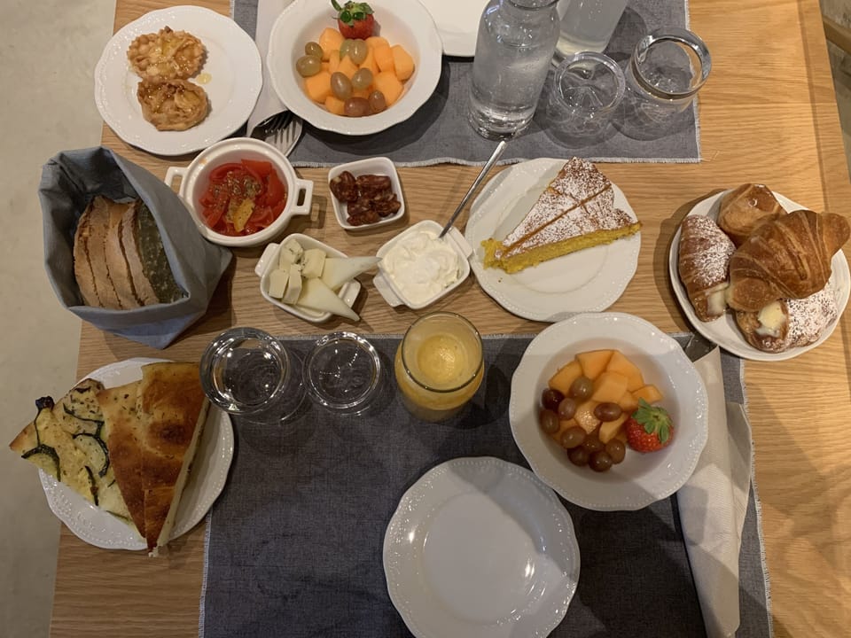 Breakfast meal