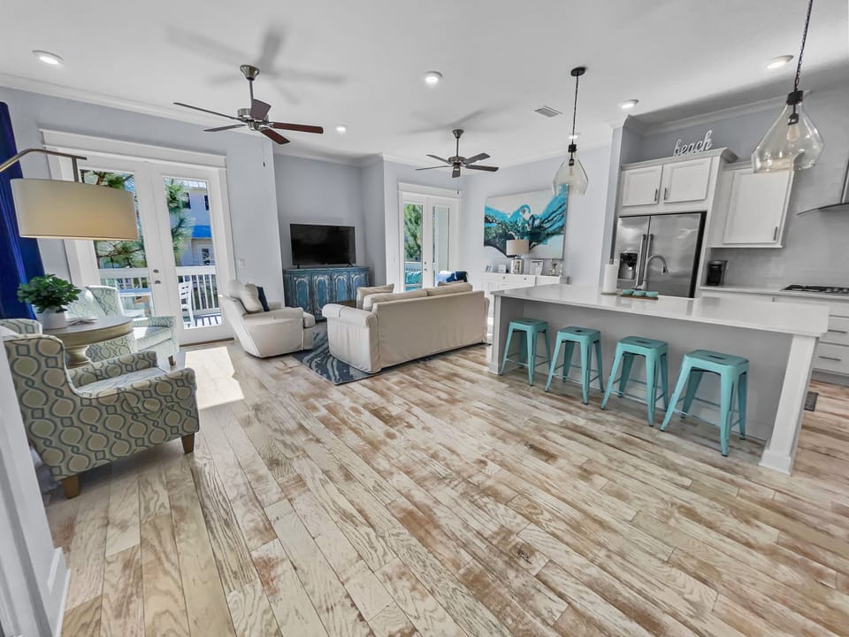 1st Floor | Dining Area