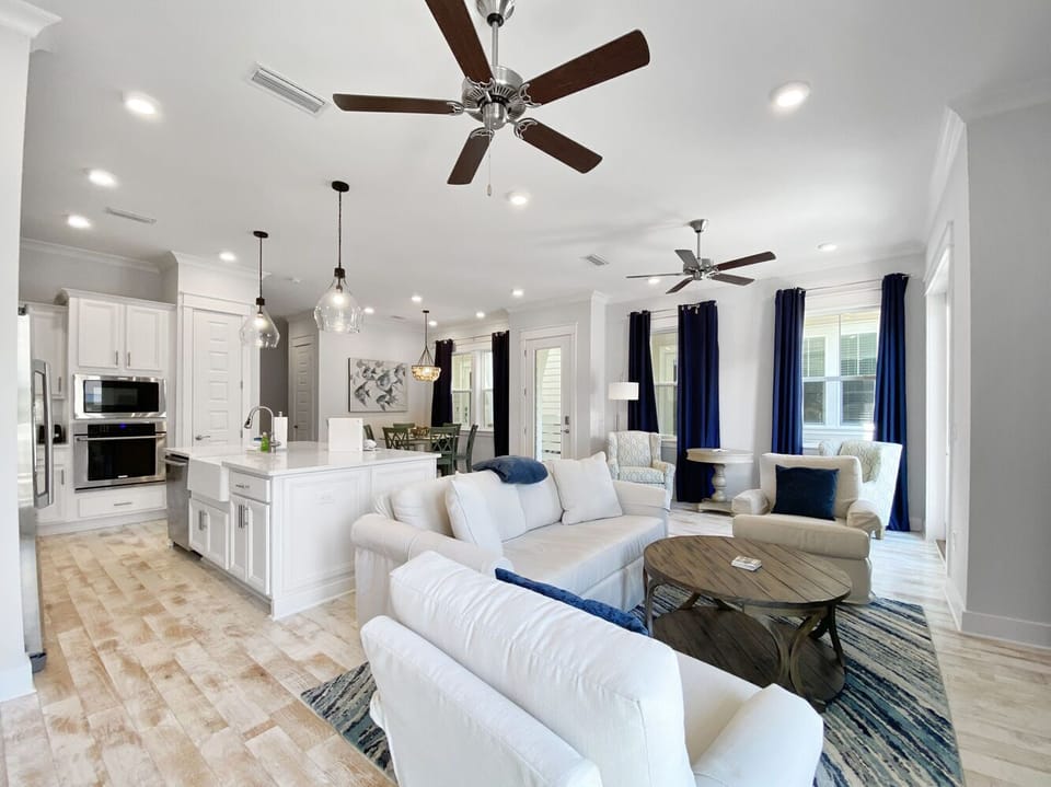 1st Floor | Kitchen & Living Area