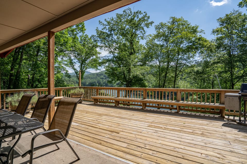 Outside Deck overlooking Lake Glenville