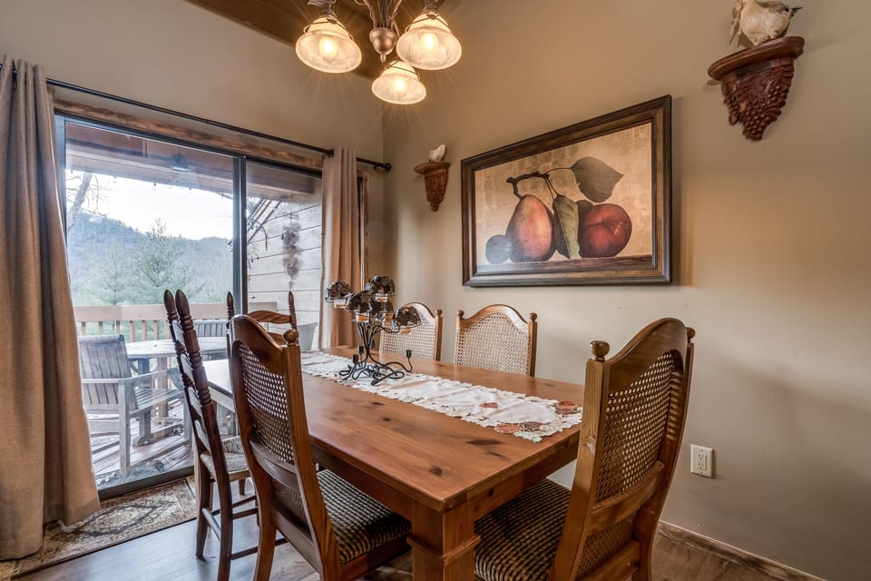 Dining table seats 6