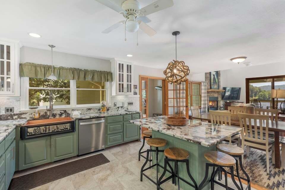 Eat In Kitchen-Main Level