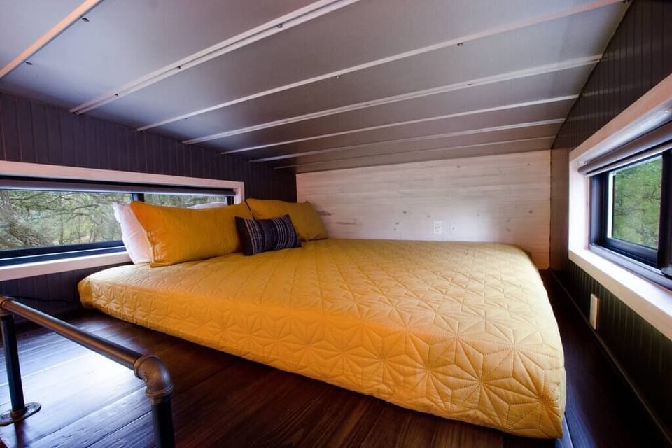 King size bed in loft; ample head space!