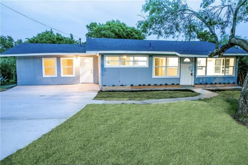 The front of the full duplex. The left side is the VRBO guest unit. 