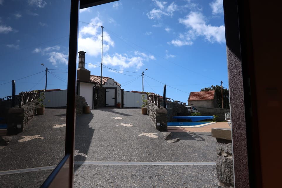 The entrance to Os Borracheiros