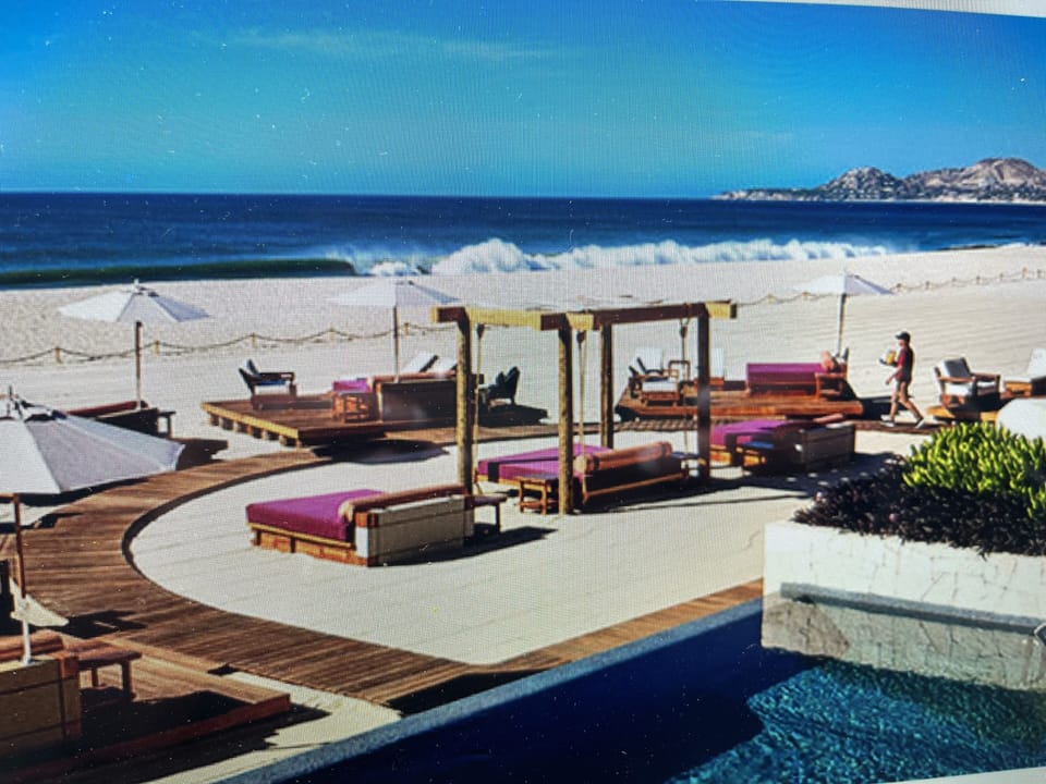 Stretch out & chill to the sounds of the ocean waves