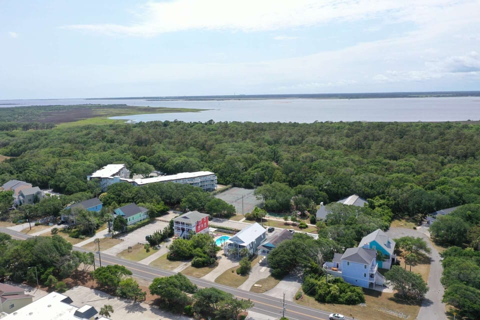 Sand Castle is part of the Ocean Dunes resort complex with many amenities, indoor pool, out door pools, tennis, shuffle board and many other fun activ