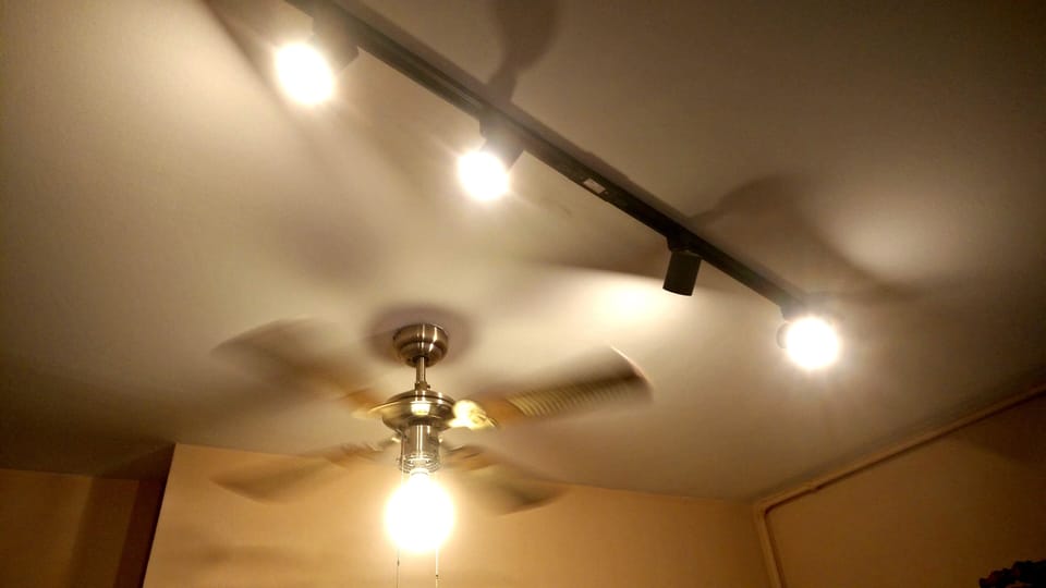 Dining area lights