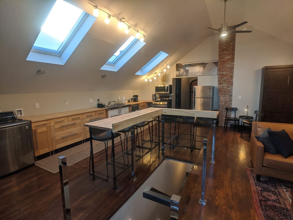 Living/dining: upper level