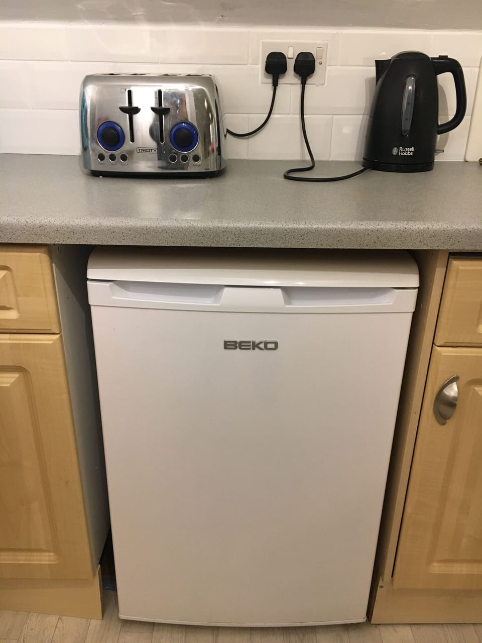 Fridge kettle and toaster 