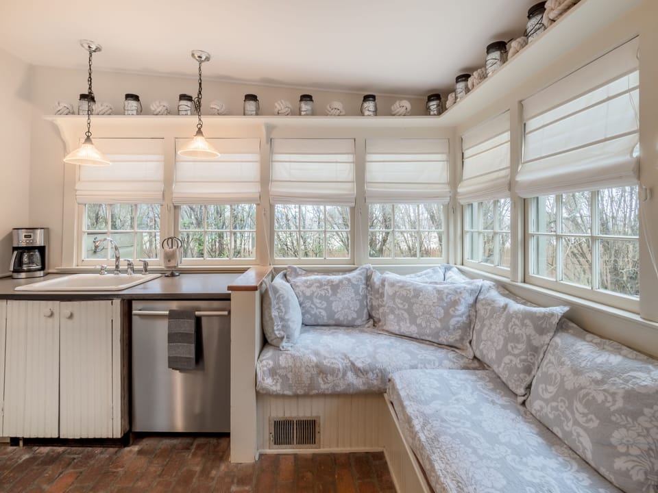 Breakfast nook 