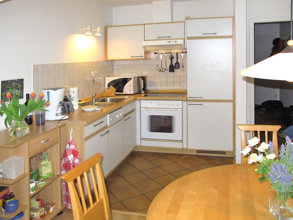 Room, Countertop, Kitchen, Cabinetry, Furniture, Property, Building, Interior Design, Floor, House