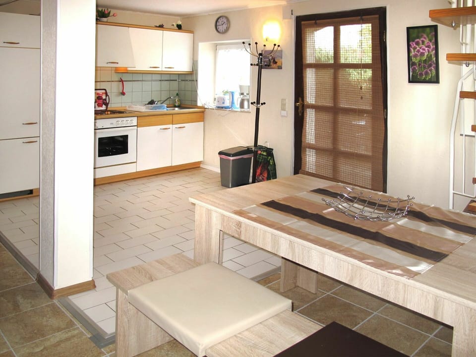 Countertop, Room, Property, Furniture, Interior Design, Kitchen, Building, Floor, Cabinetry, House