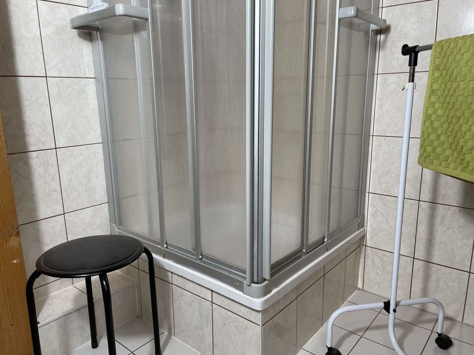Window, Interior Design, Plumbing Fixture, Floor, Wood, Flooring, Composite Material, Gas, Bathroom