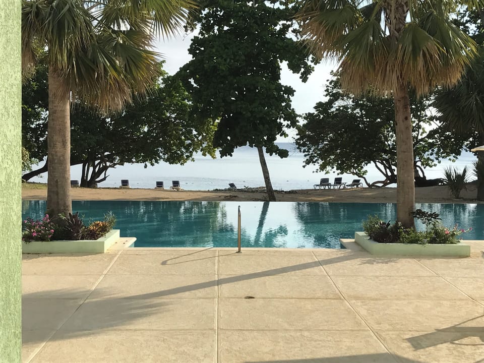 infinity pool