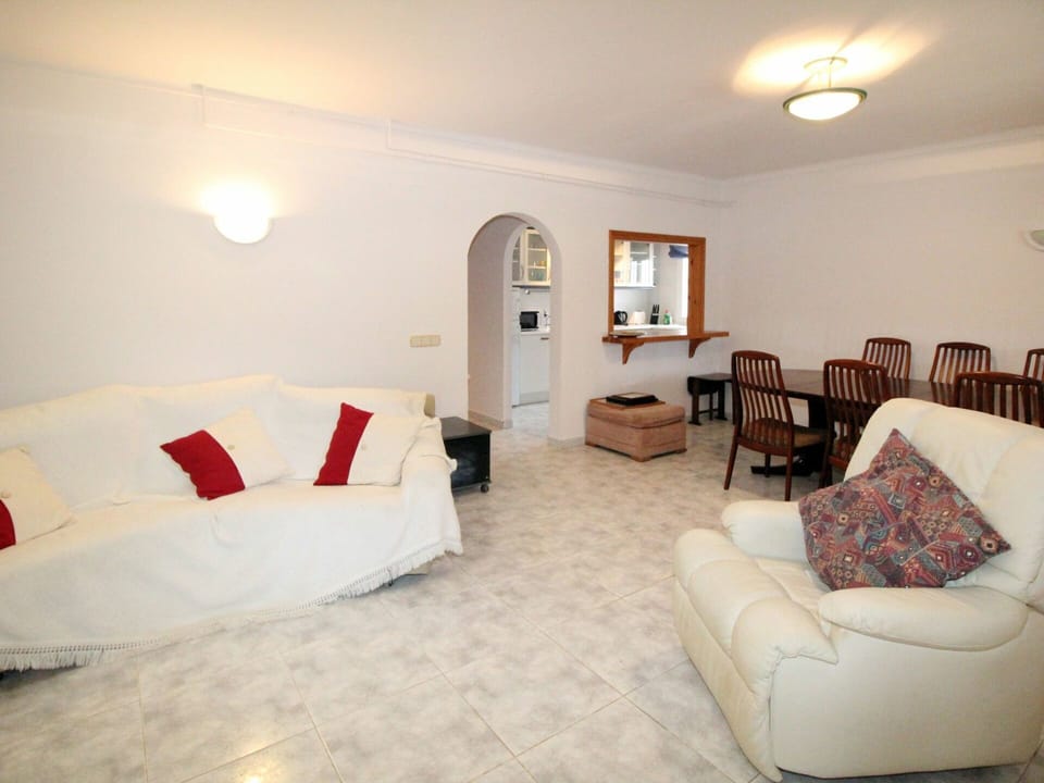 Furniture, Property, Comfort, Building, Wood, Textile, Lighting, Interior Design, Architecture, Floor