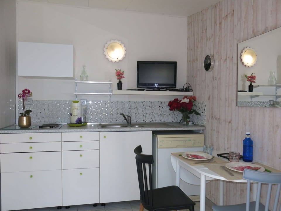 Cabinetry, Property, Furniture, Countertop, White, Sink, Kitchen Sink, Interior Design, Wood, Kitchen