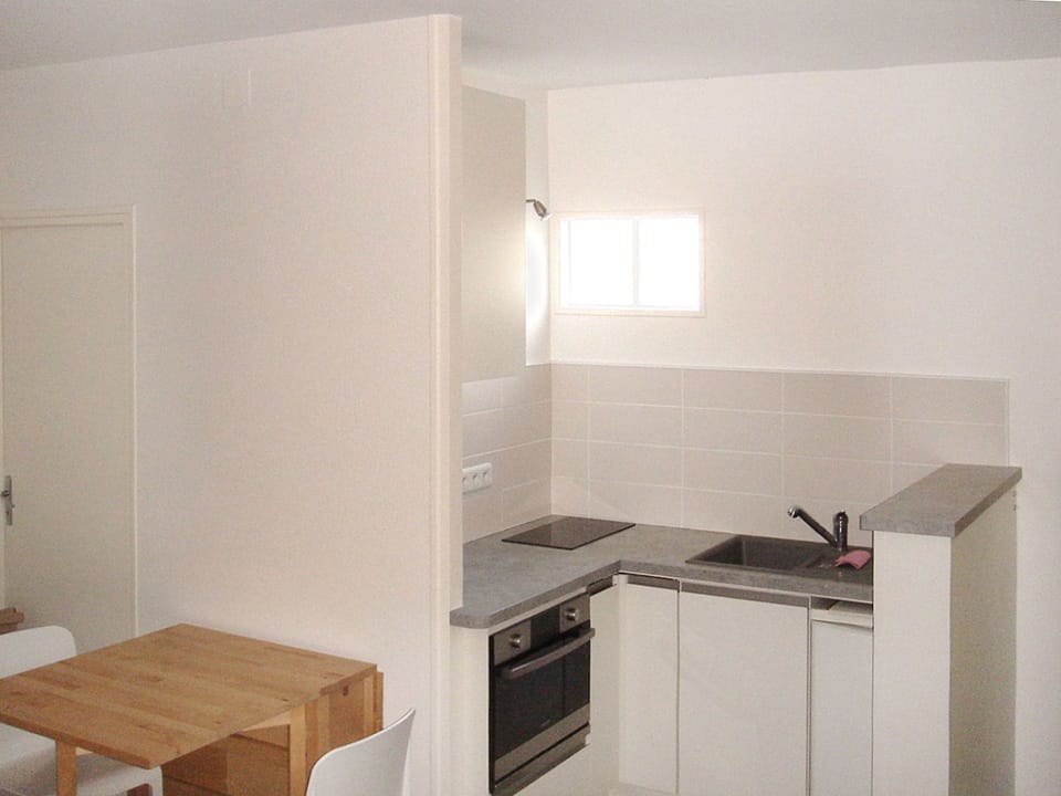 Cabinetry, Property, Countertop, Building, Kitchen Stove, Kitchen Sink, Kitchen, Wood, Window, Flooring