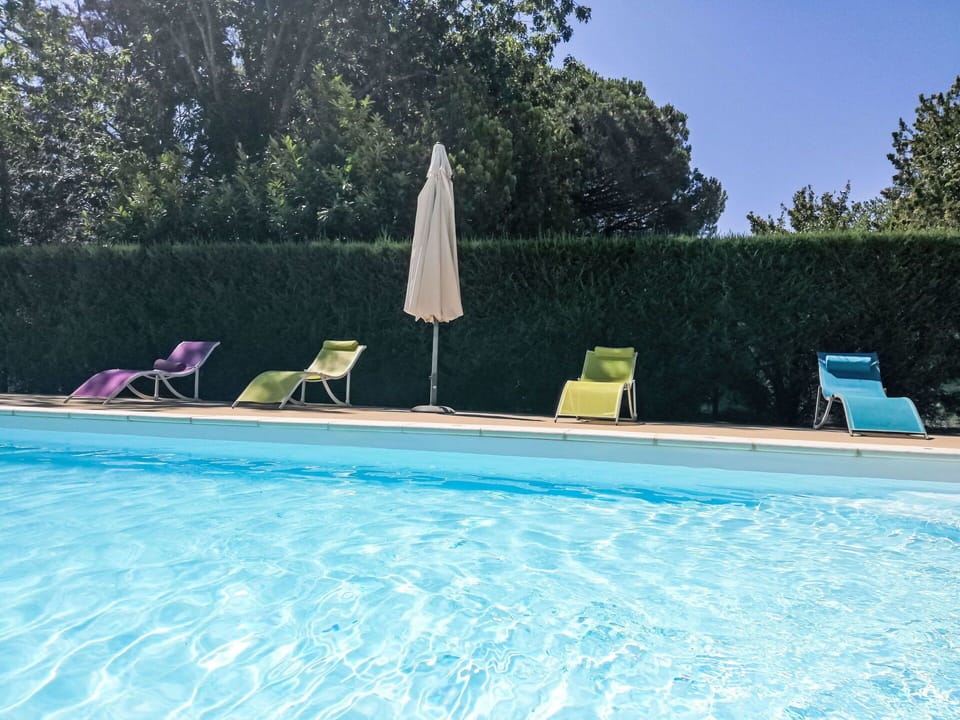 Swimming Pool, Resort, Outdoor Furniture, Composite Material, Leisure, Shade, Eco Hotel, Thermae, Landscaping, Sunlounger