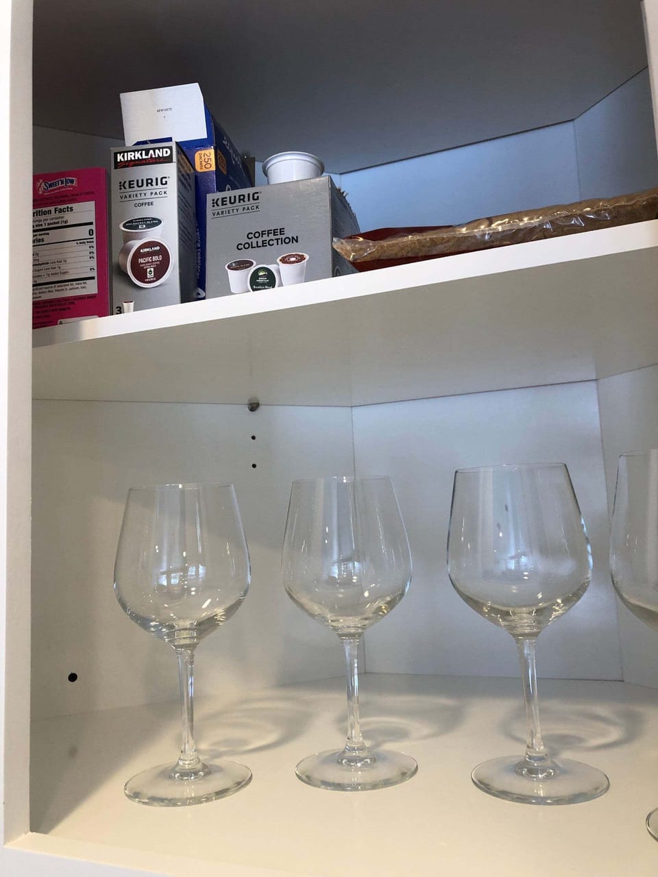 Wine glasses, plates, bowls, cups, etc. are also available.