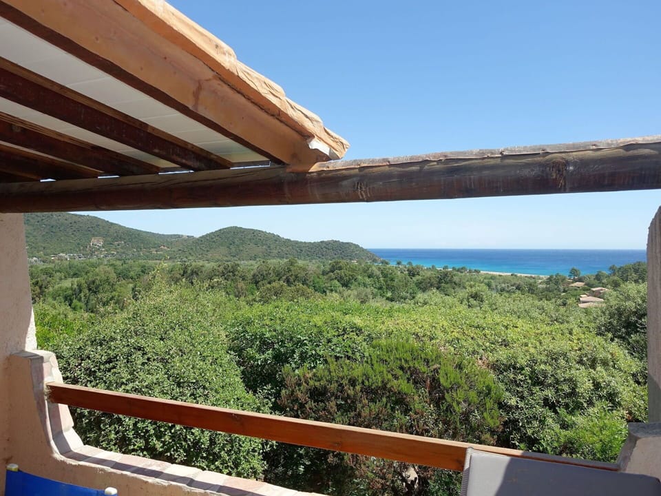 Sky, Property, Plant, Shade, Wood, Real Estate, Tints And Shades, Cottage, Water, Landscape